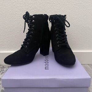 Madden Girl Women's Justinee Fashion Boot Size 5